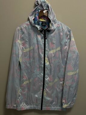 Empyre Hooded Windbreaker in Retro 80s Geometric Print Men’s Medium
